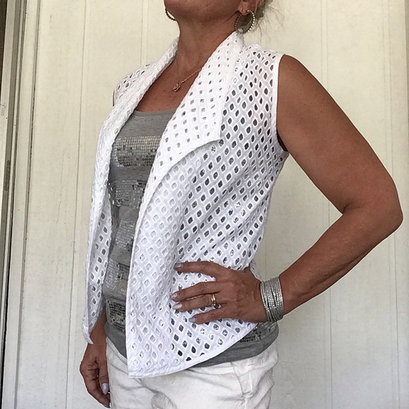 MICHAEL STARS WOMENS WHITE EYELET OPEN FRONT SLEEVELESS VEST SMALL - Picture 2 of 8